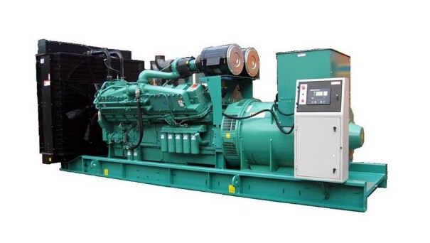 东英镇全新常柴200kw大型柴油发电机组